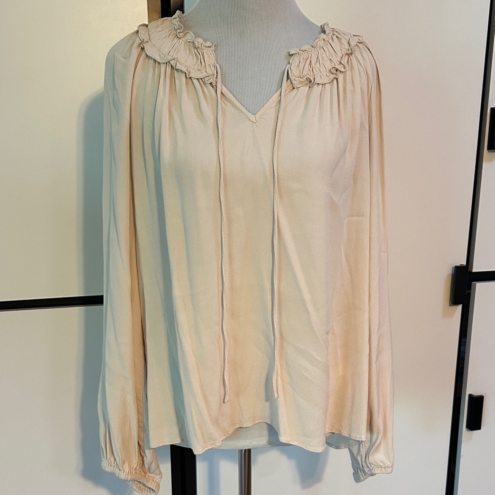 Gibson Latimer Cream Ruffle Neck Boho Blouse top